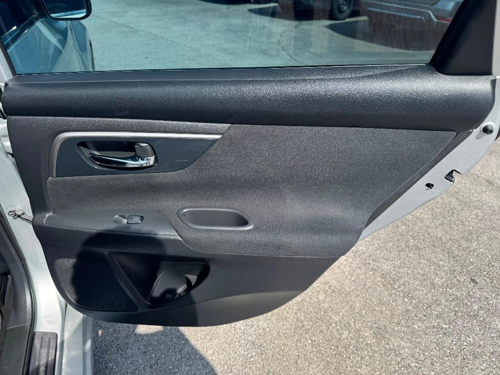 2014 Nissan Altima - $7,995
