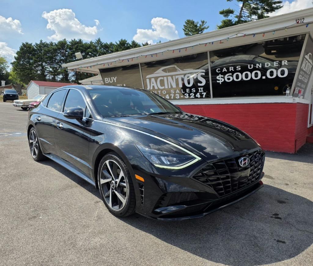 Black 2021 Hyundai Sonata Sedan Front-Wheel Drive