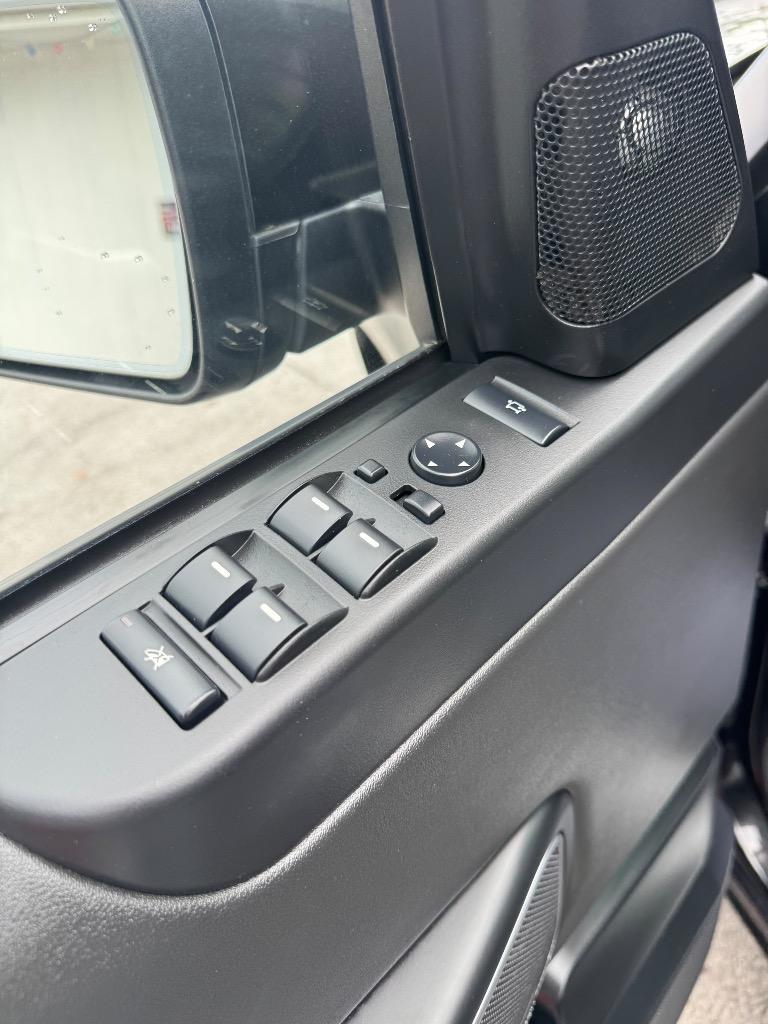 2012 Land Rover Range Rover - $8,995