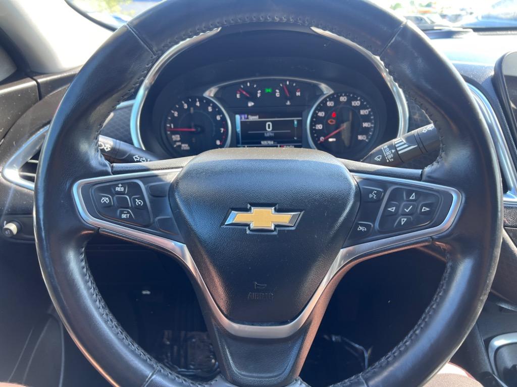 2018 Chevrolet Malibu LT photo