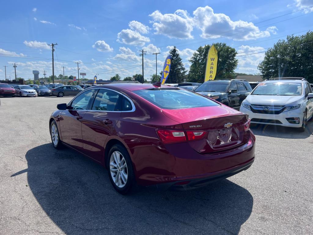 2018 Chevrolet Malibu LT photo