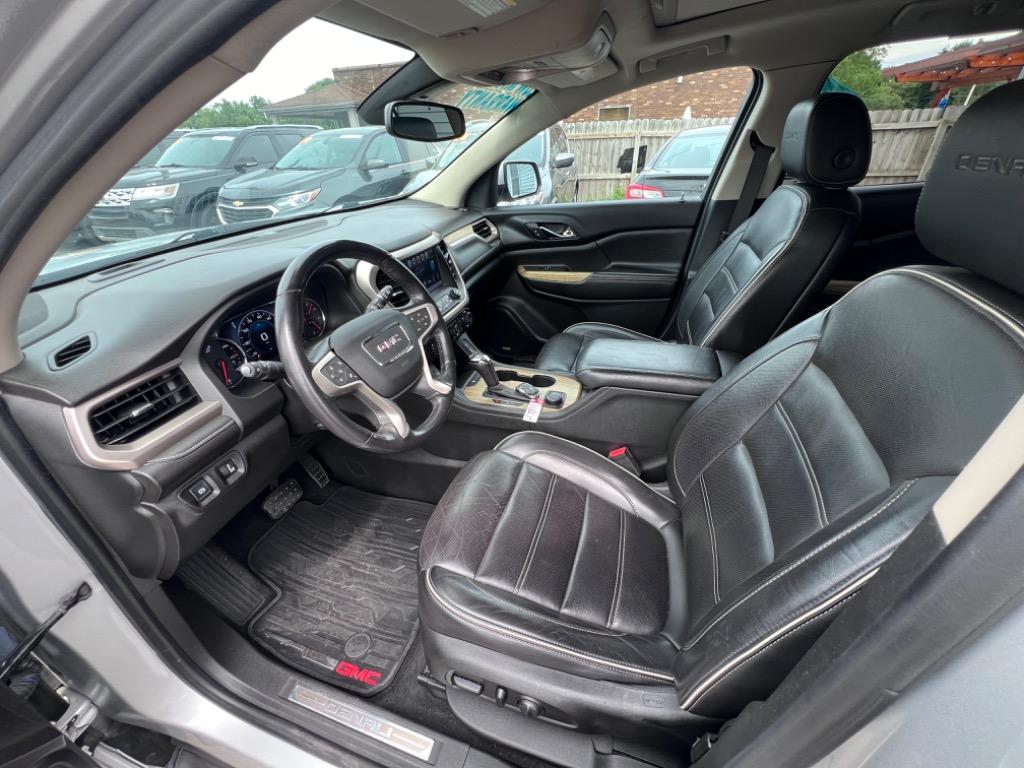 2018 GMC Acadia Denali photo