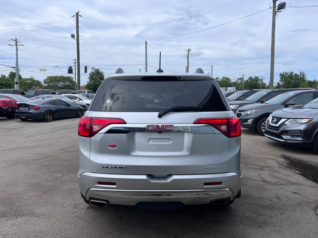 2018 GMC Acadia Denali photo