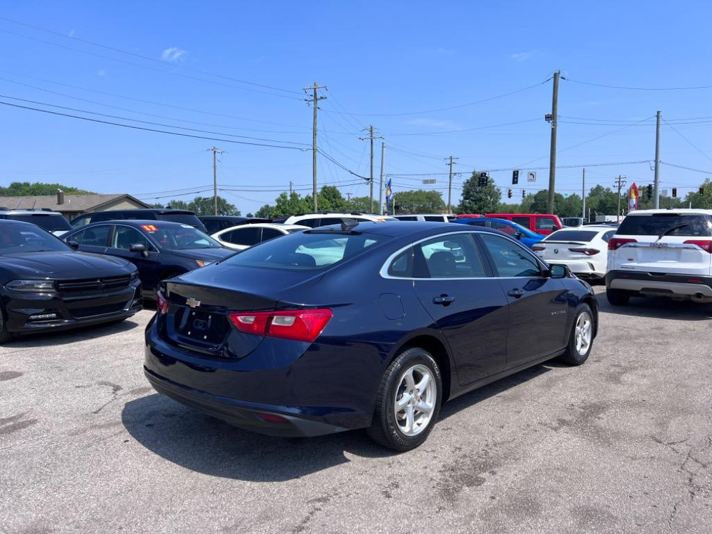2017 Chevrolet Malibu LS photo