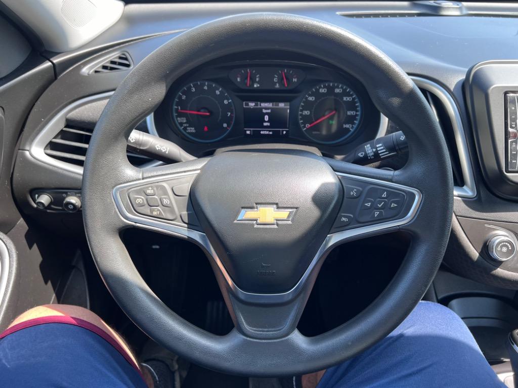 2017 Chevrolet Malibu LS photo