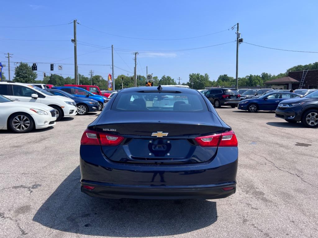 2017 Chevrolet Malibu LS photo