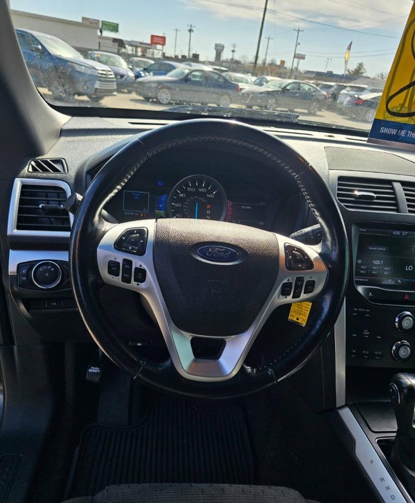 2013 Ford Explorer XLT photo
