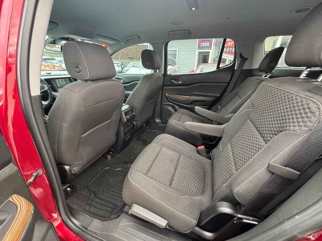 2017 GMC Acadia SLE2 photo