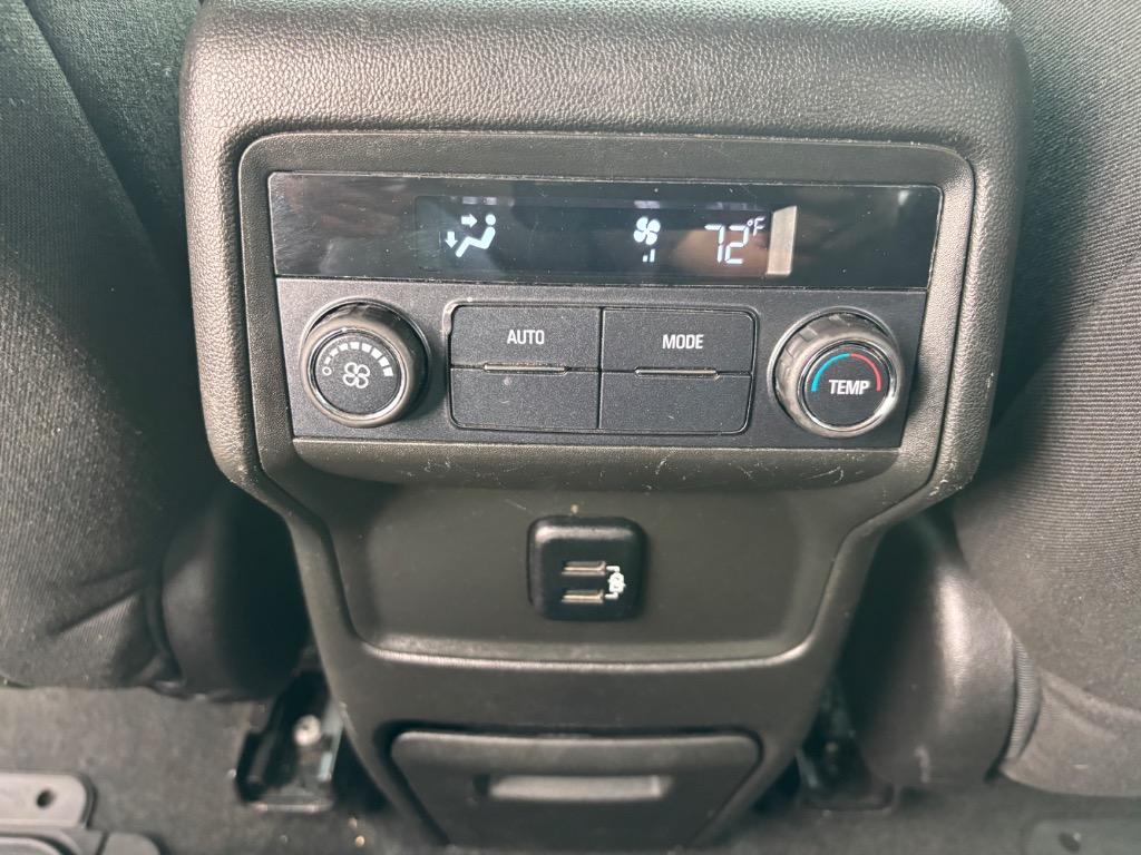 2017 GMC Acadia SLE2 photo