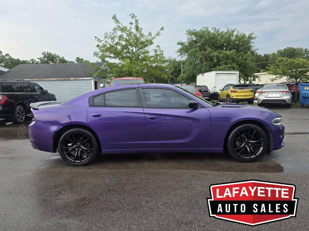 2016 Dodge Charger - $9,900