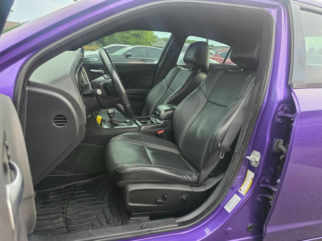 2016 Dodge Charger - $9,900