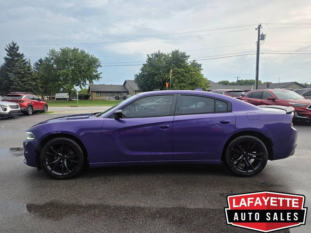 2016 Dodge Charger - $9,900