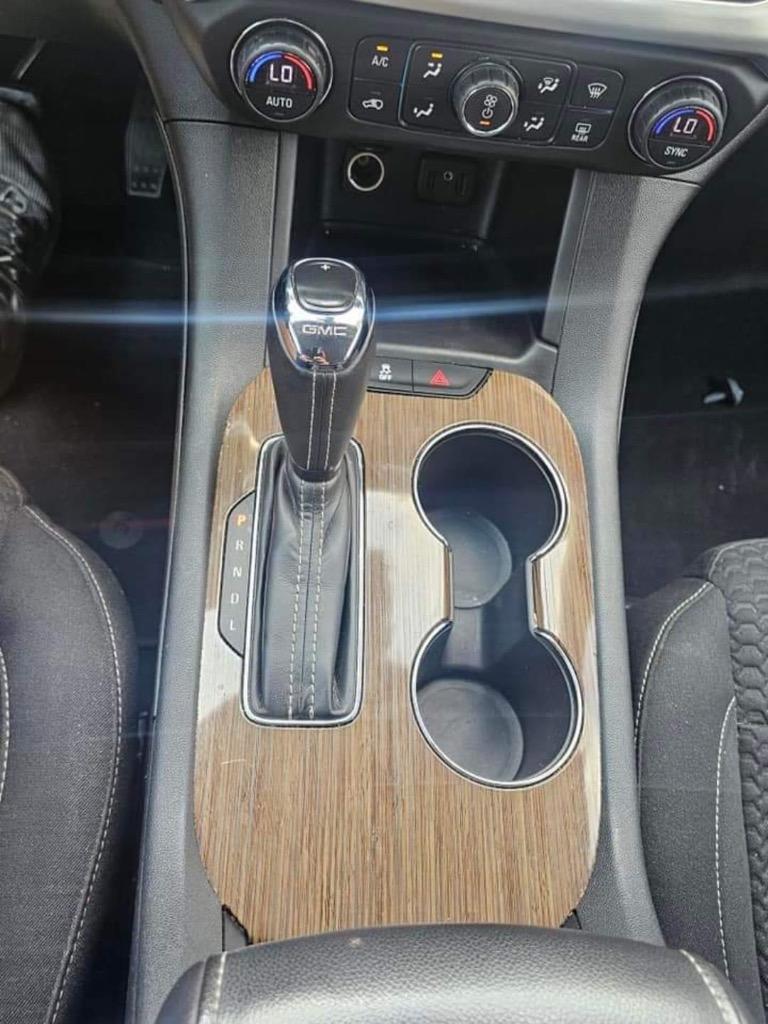 2018 GMC Acadia SLE1 photo