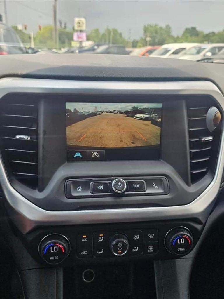 2018 GMC Acadia SLE1 photo