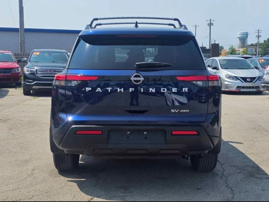 2022 Nissan Pathfinder SV photo