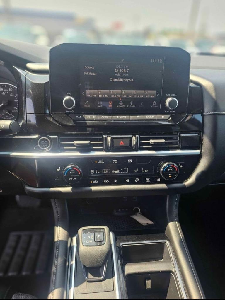 2022 Nissan Pathfinder SV photo