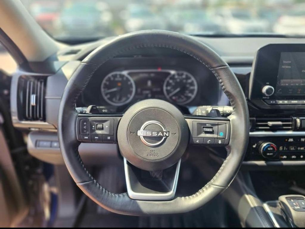 2022 Nissan Pathfinder SV photo