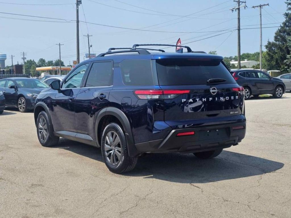 2022 Nissan Pathfinder SV photo