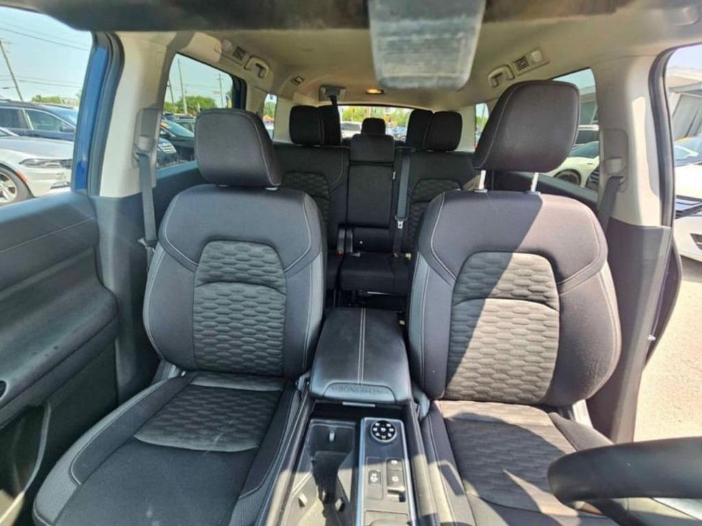 2022 Nissan Pathfinder SV photo