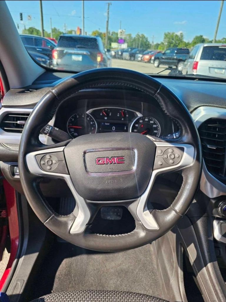 2020 GMC Acadia SLE photo