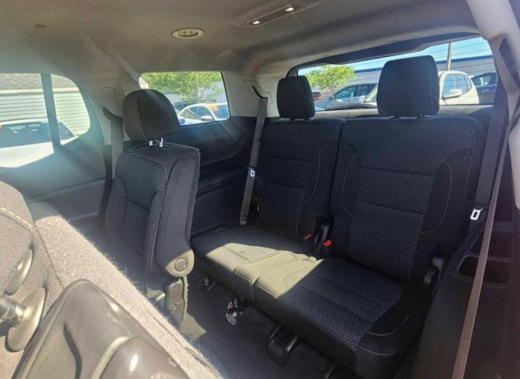 2020 GMC Acadia SLE photo