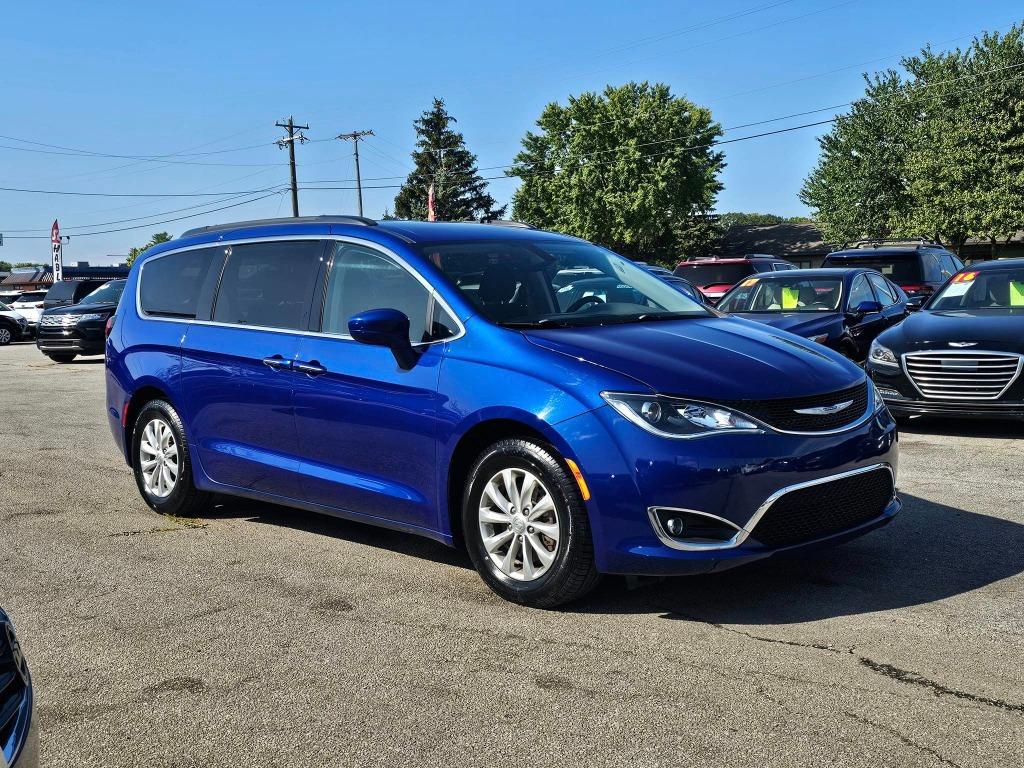 2019 Chrysler Pacifica Touring Plus photo