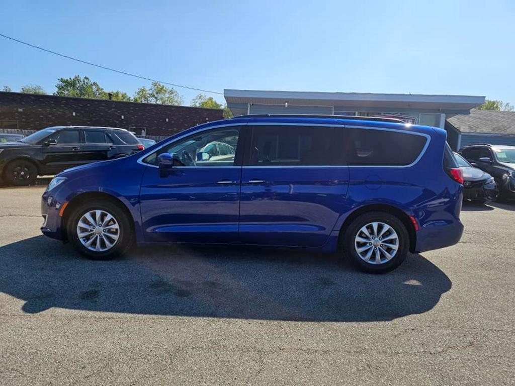 2019 Chrysler Pacifica Touring Plus photo