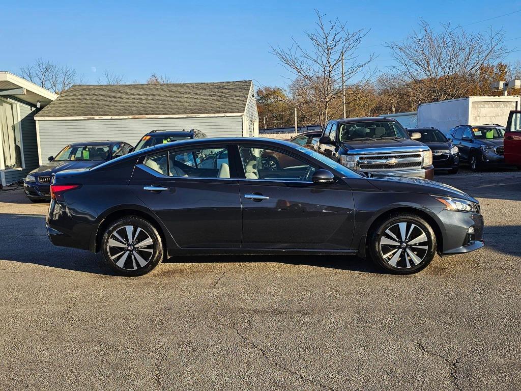 2020 Nissan Altima - $19,900