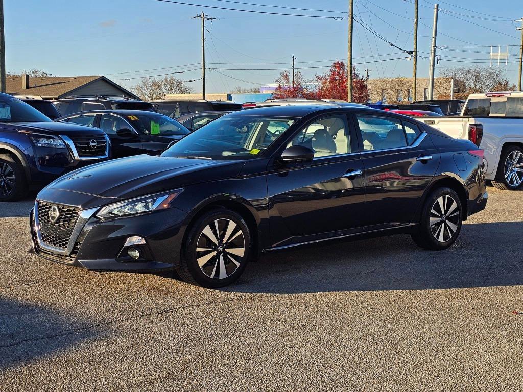 2020 Nissan Altima - $19,900