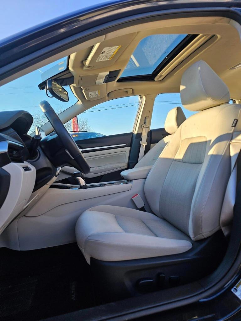 2020 Nissan Altima - $19,900