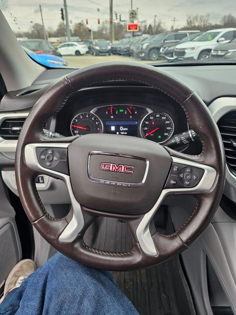 2020 GMC Acadia SLT photo