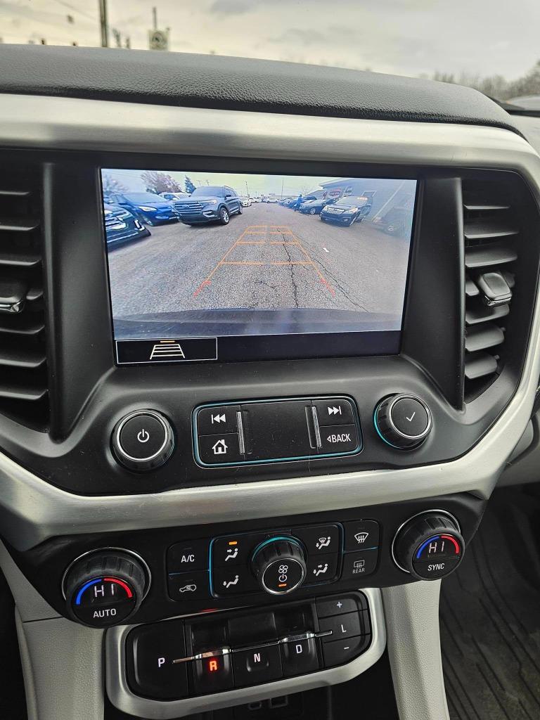 2020 GMC Acadia SLT photo