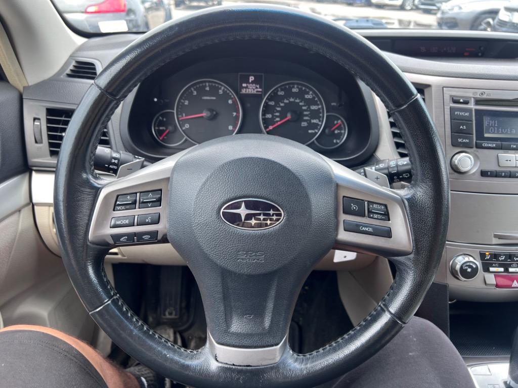 2013 Subaru Outback 2.5i Premium photo