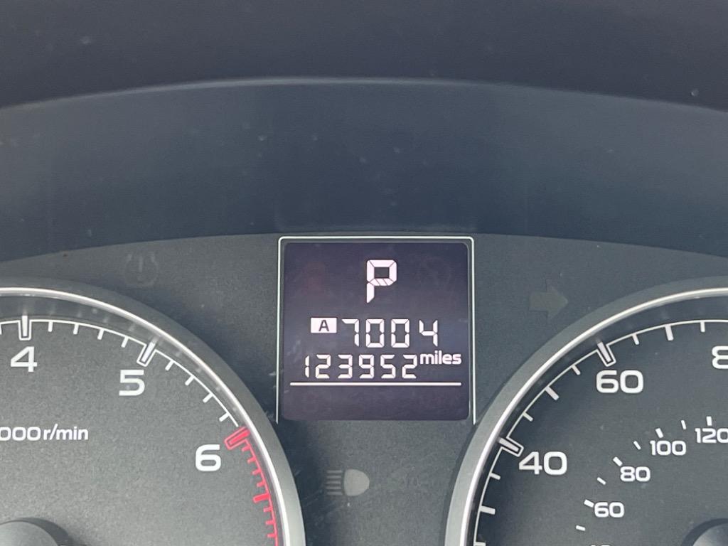 2013 Subaru Outback 2.5i Premium photo