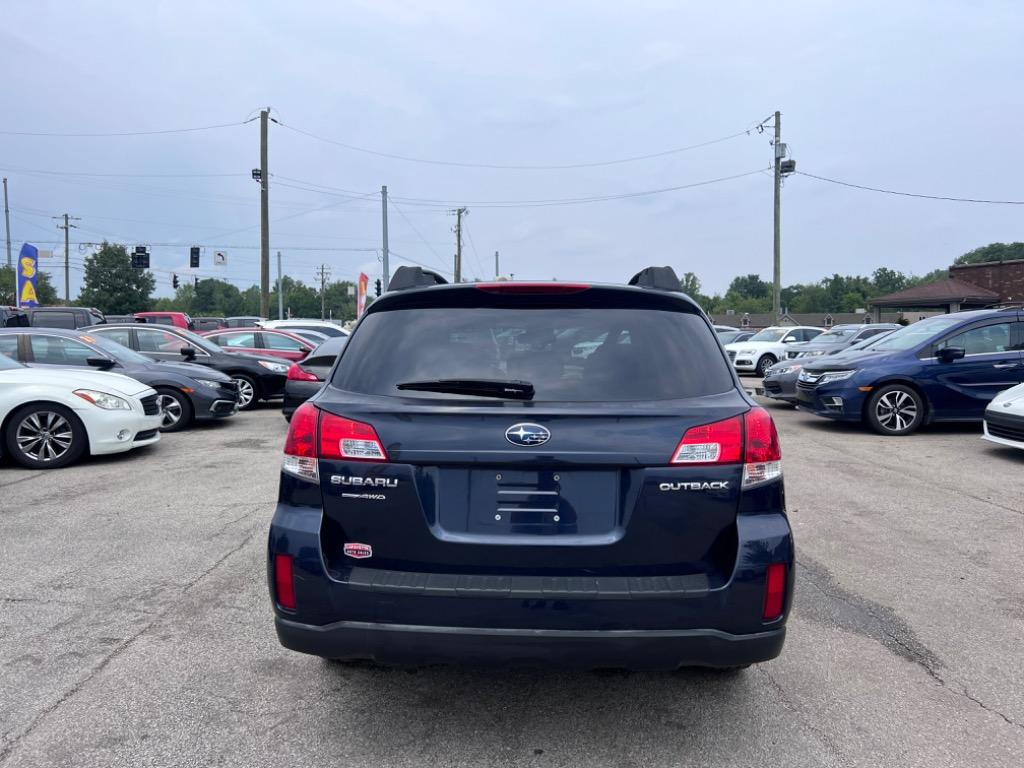 2013 Subaru Outback 2.5i Premium photo