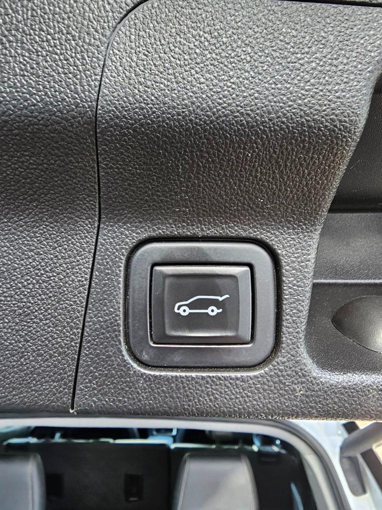 2020 GMC Acadia SLT photo