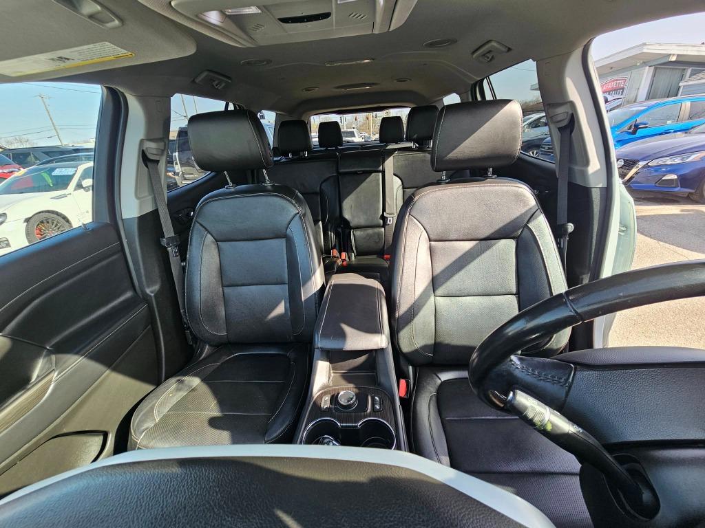 2020 GMC Acadia SLT photo