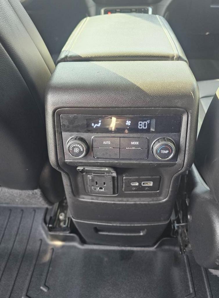 2020 GMC Acadia SLT photo