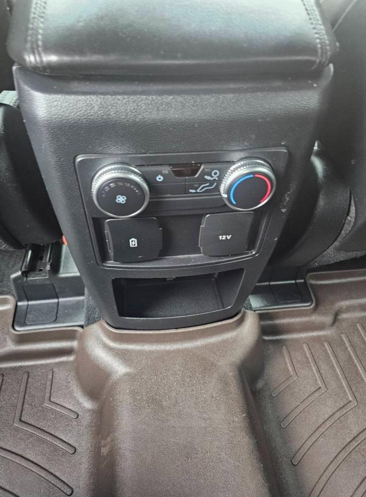 2020 Ford Explorer XLT photo