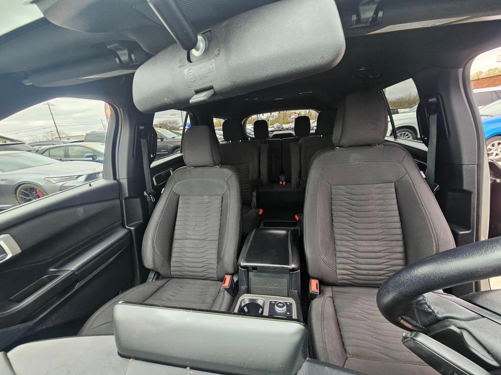 2020 Ford Explorer XLT photo