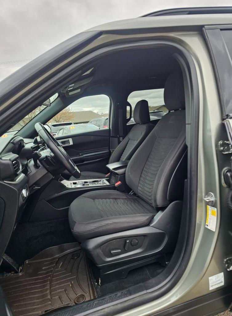 2020 Ford Explorer XLT photo