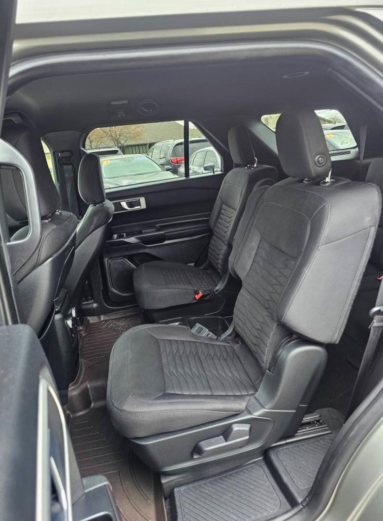 2020 Ford Explorer XLT photo