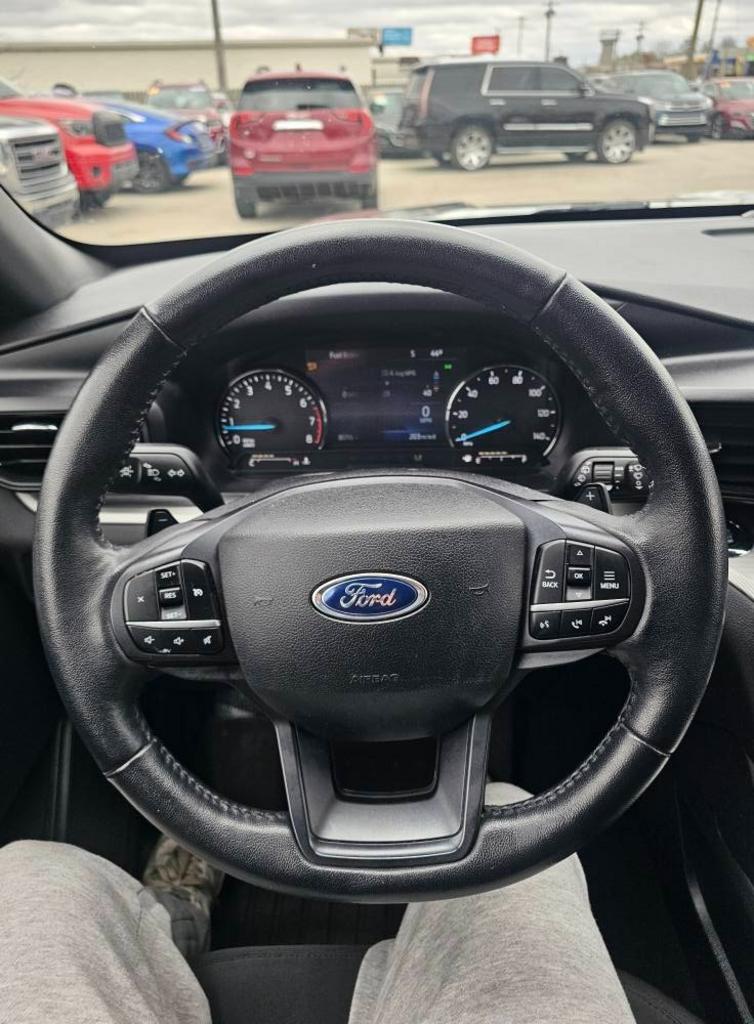 2020 Ford Explorer XLT photo