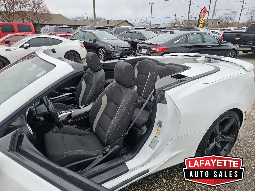 2017 Chevrolet Camaro 1LT photo