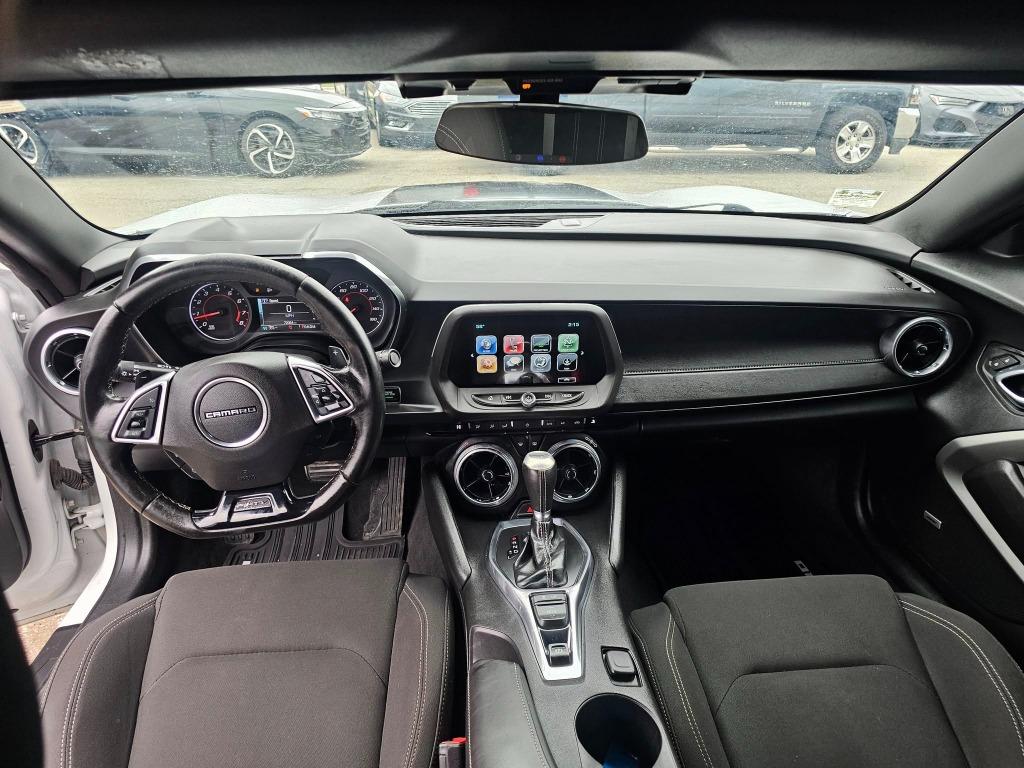 2017 Chevrolet Camaro 1LT photo
