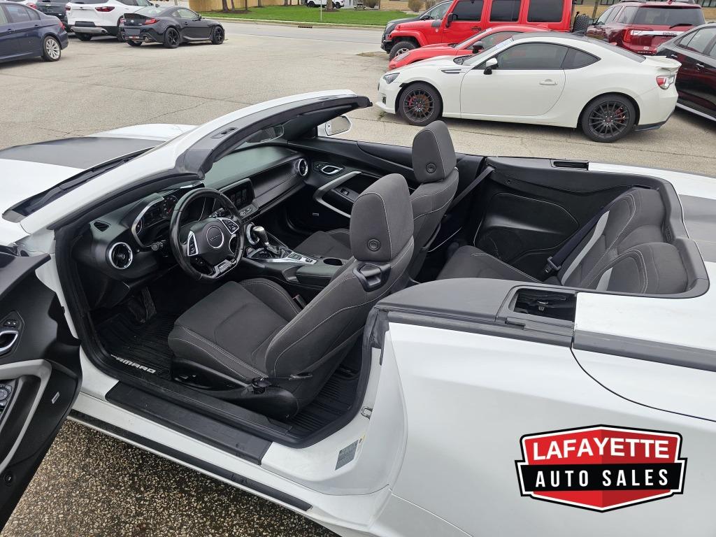 2017 Chevrolet Camaro 1LT photo