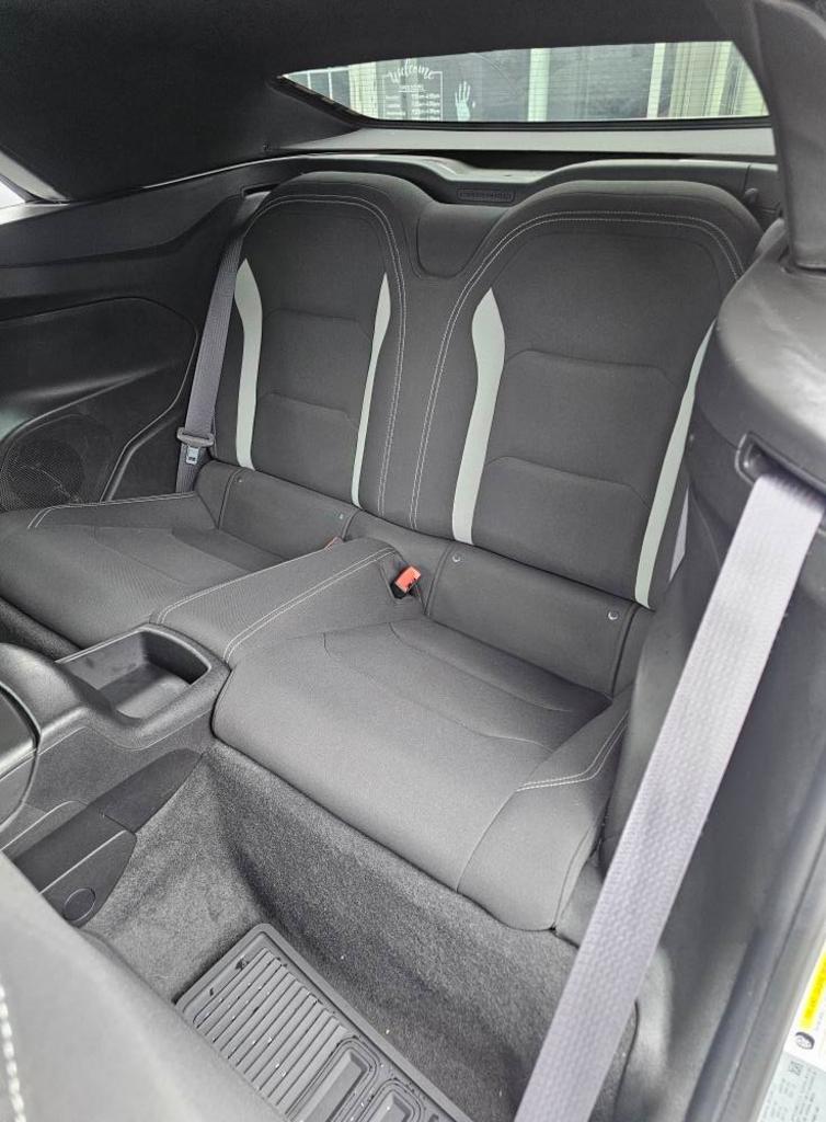 2017 Chevrolet Camaro 1LT photo