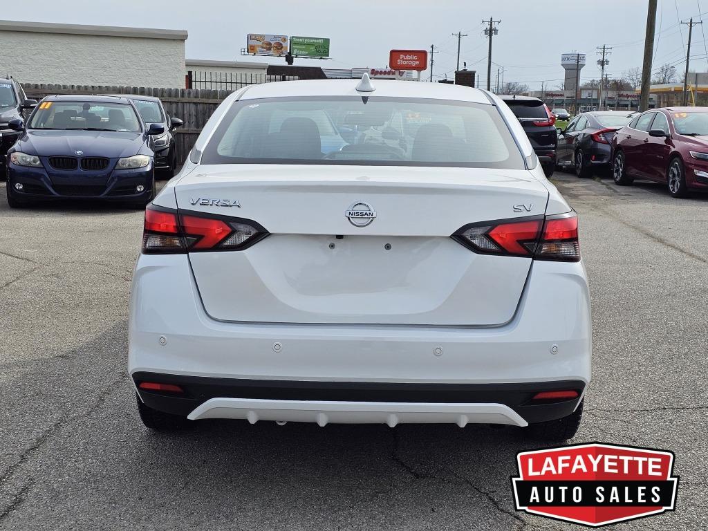 2021 Nissan Versa SV photo