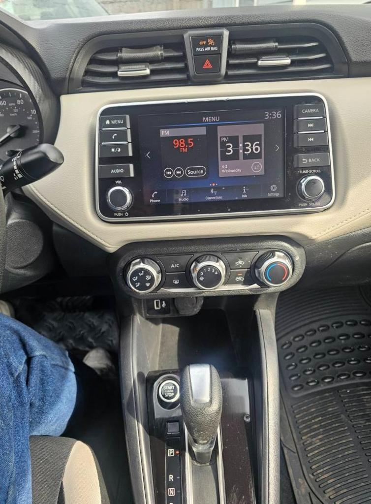 2021 Nissan Versa SV photo