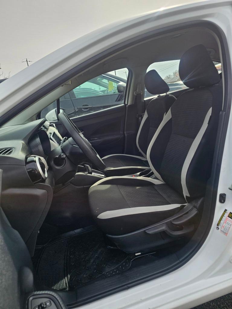 2021 Nissan Versa SV photo